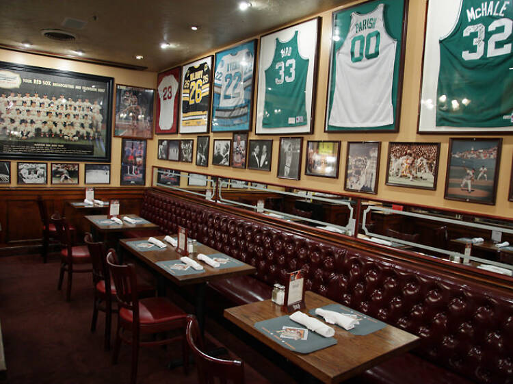 Cheer on the local teams at the liveliest sports bars