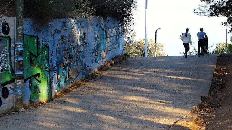 Camí de Can Mora - Turó del Carmel