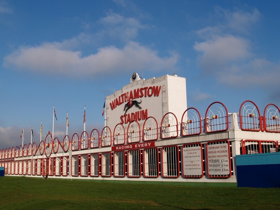 Incredible photos of Derelict London