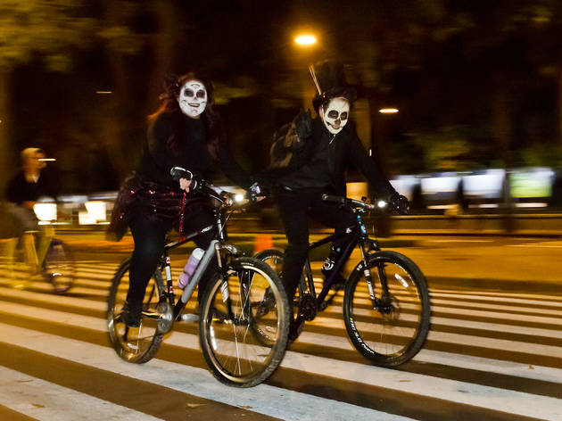 Paseo nocturno en bicicleta Día de Muertos 2018 Paseo nocturno en bicicleta Día de Muertos 2018
