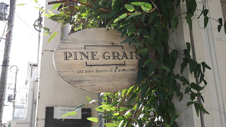  PINE GRAIN