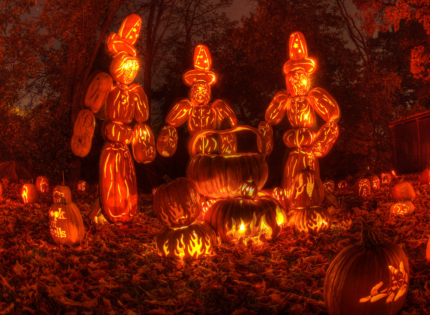 Check out this insane jack o' lantern display in CrotononHudson