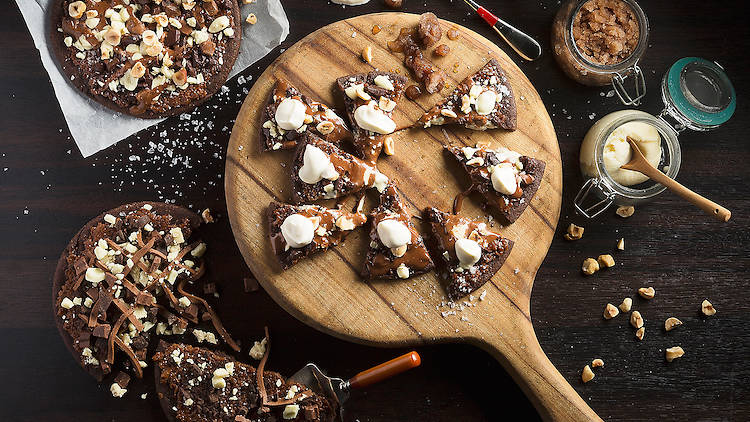 Chocolate Hazelnut Pizza