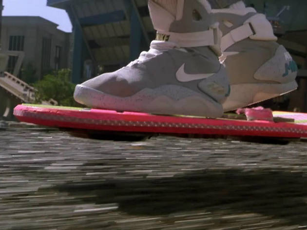 Volver al futuro Volver al futuro y sus patinetas voladoras