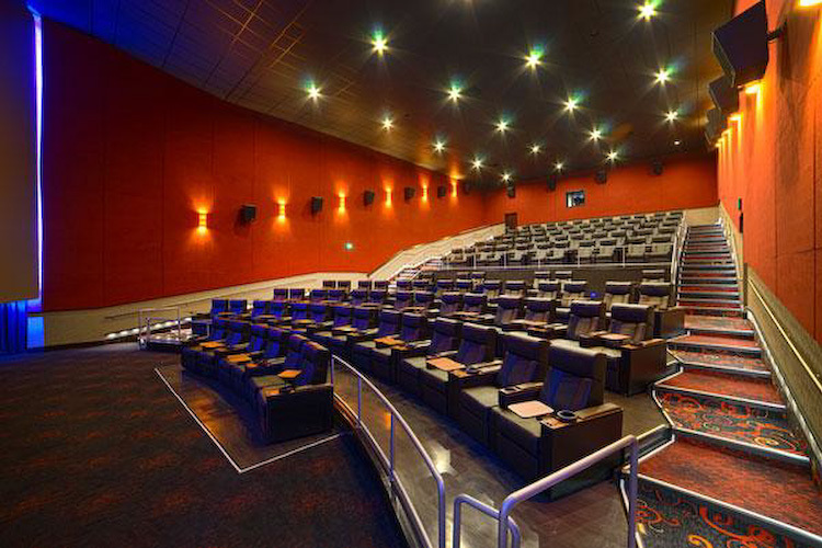 regal cinema studio 16