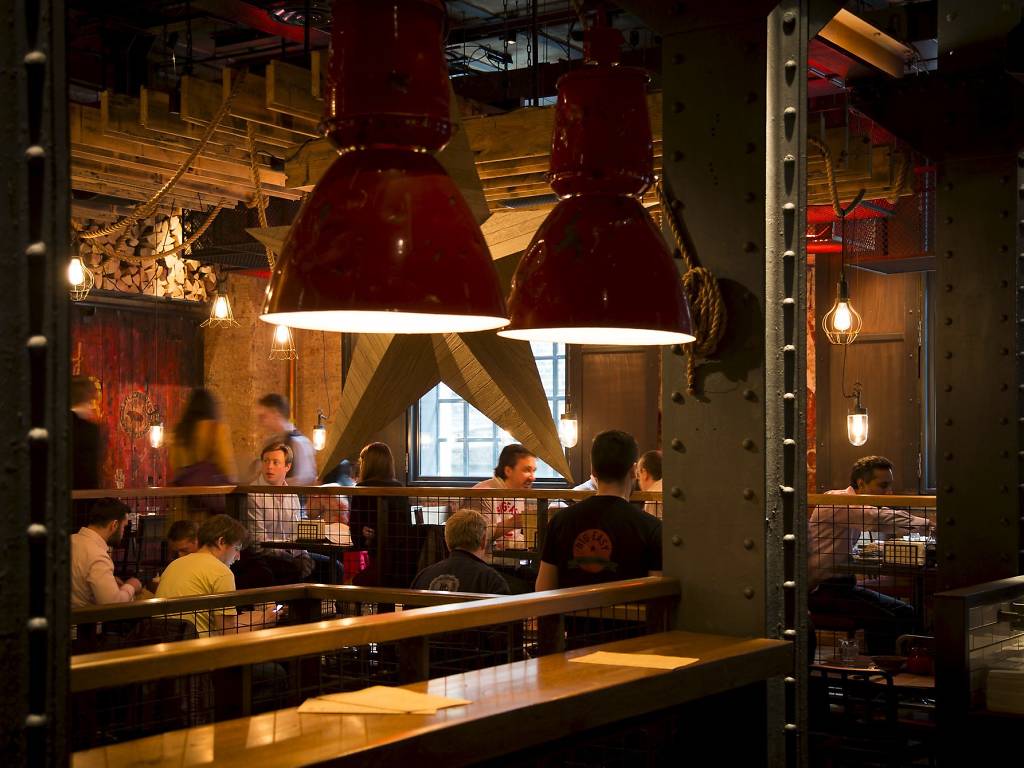 15 Best Bars In Canary Wharf AfterWork Drinks & SkyHigh Cocktails