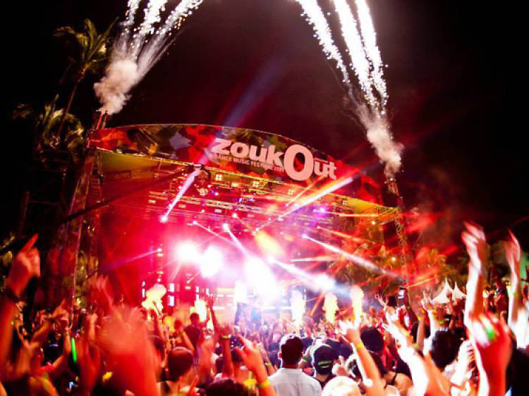 DJs at ZoukOut 2015