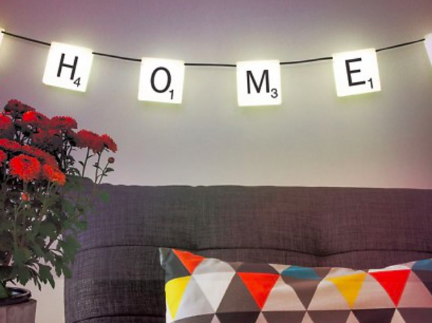 Une guirlande lumineuse Scrabble Une guirlande lumineuse Scrabble