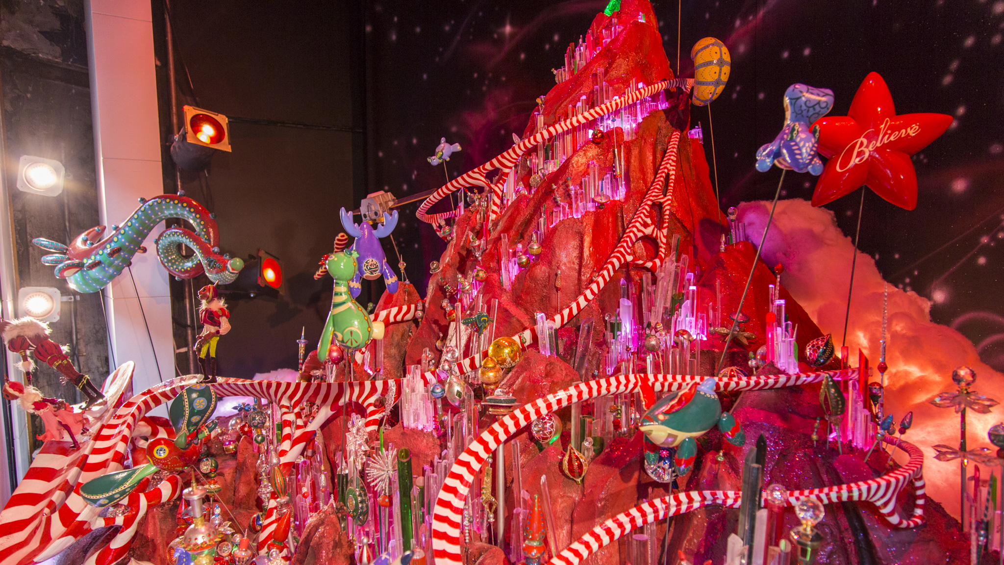 Sneak peek of Macy's 2015 Christmas display