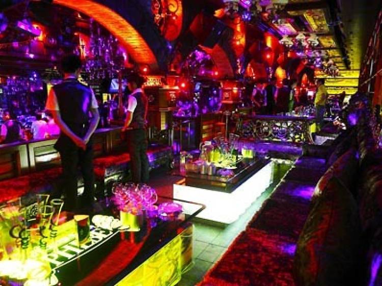 For a classic Shanghai clubbing experience