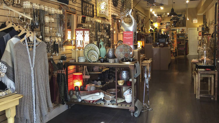 Ten Thousand Villages Lincoln Park | Shopping in Lincoln Park, Chicago