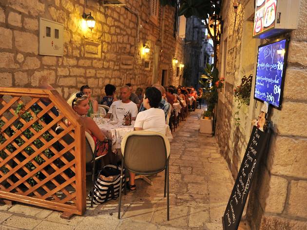 Buffet Pizzeria Amfora Buffet Pizzeria Amfora