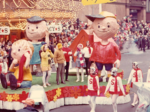 Peanuts float, 1960s