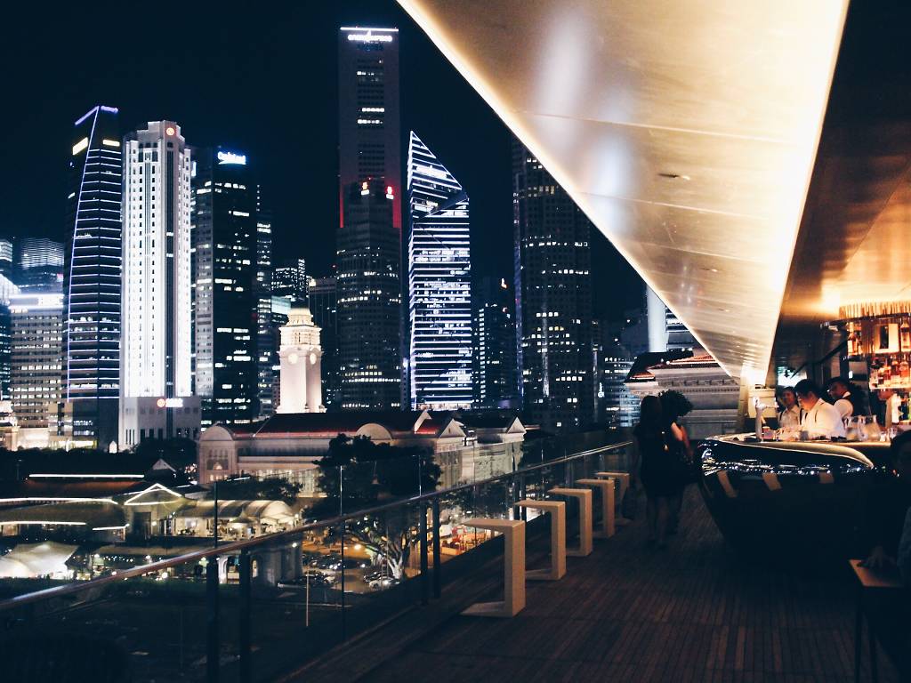25 Best Rooftop Bars in Singapore With Scenic Views