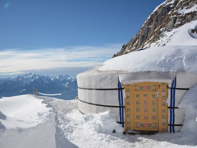 Love Yurt • Rochers-de-Naye Love Yurt • Rochers-de-Naye