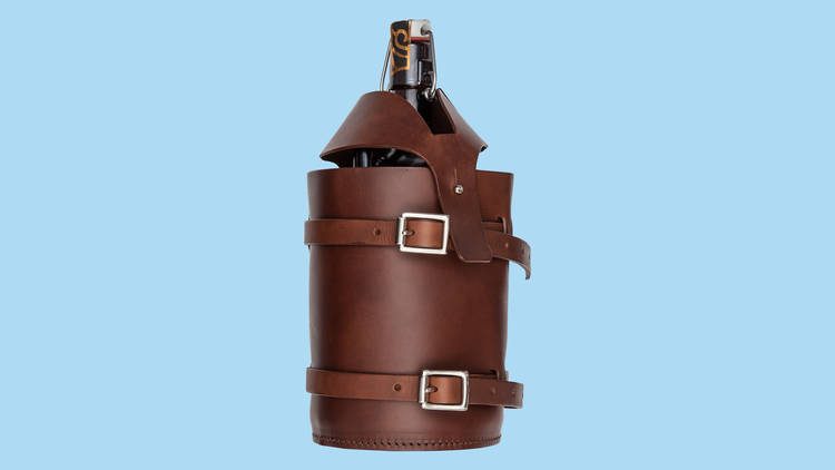 Marine Seven x Clapton Craft leather growler holder 