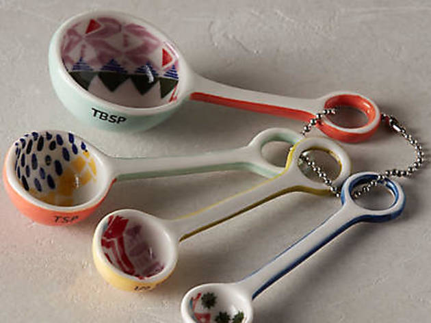 Hand-painted measuring spoons Hand-painted measuring spoons