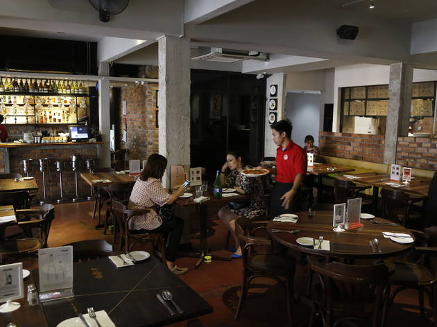 Best Italian: La Risata Best Italian: La Risata