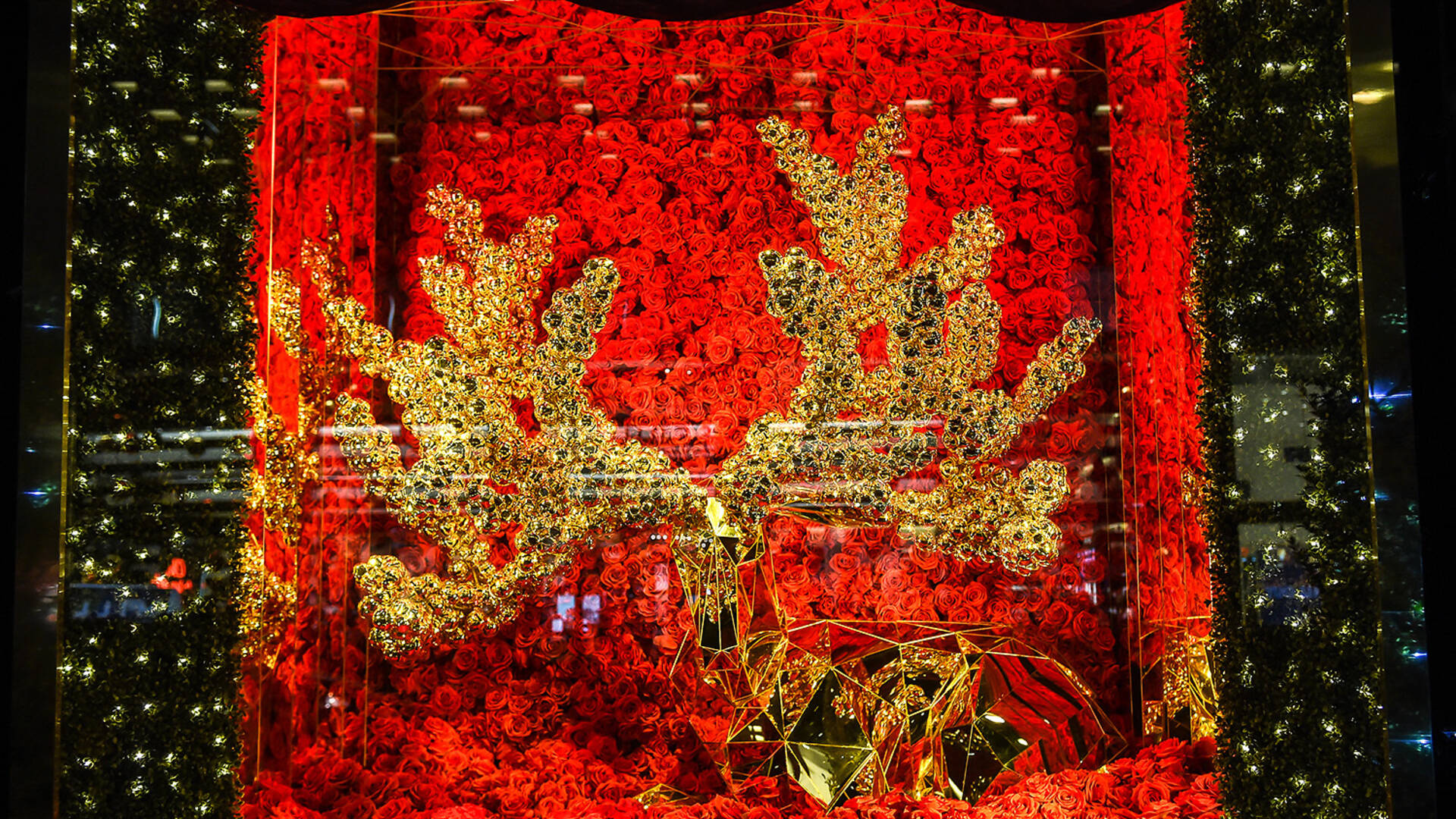 Bloomingdale's holiday windows Things to do in New York Kids