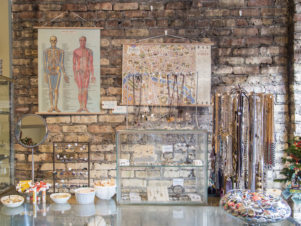 19 Chicago Gift Shops for Wedding, Birthday and Holiday Presents