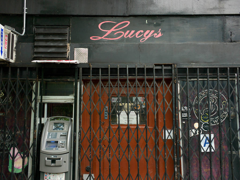 NYC's 19 best dive bars for cheep beer, shots and relaxed fun