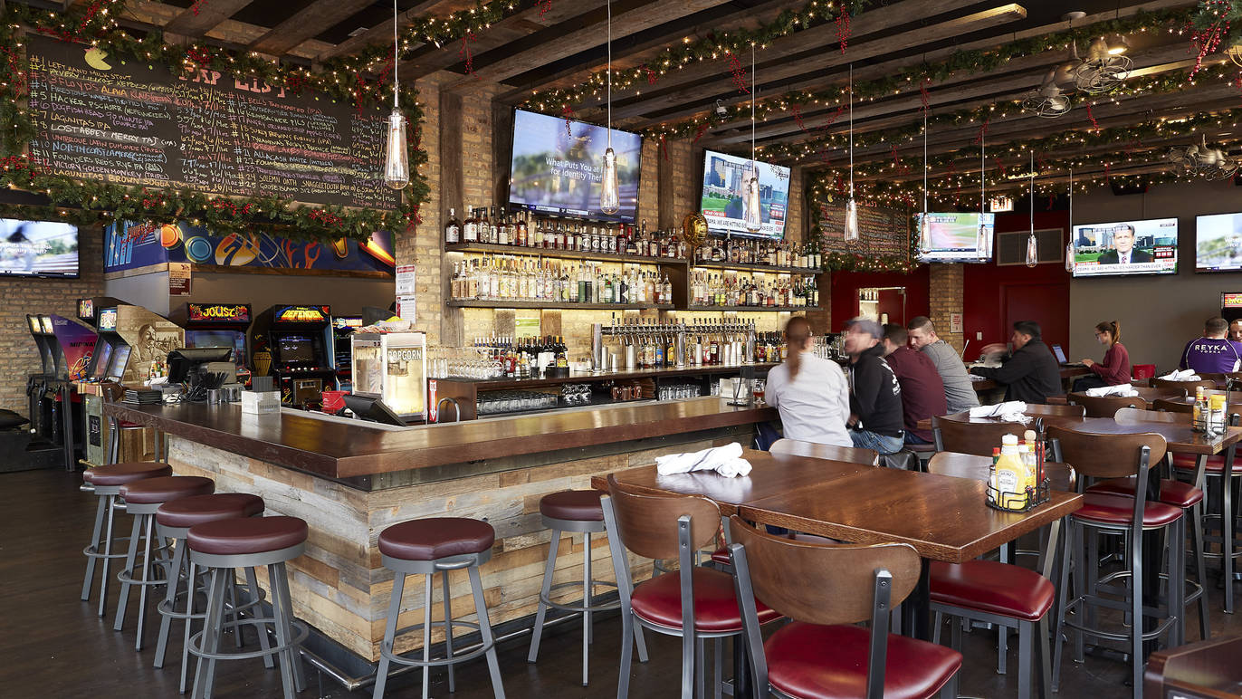 Replay Andersonville Bars in Andersonville, Chicago