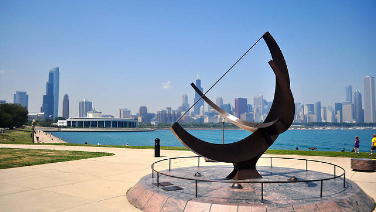 Adler Planetarium, Chicago skyline