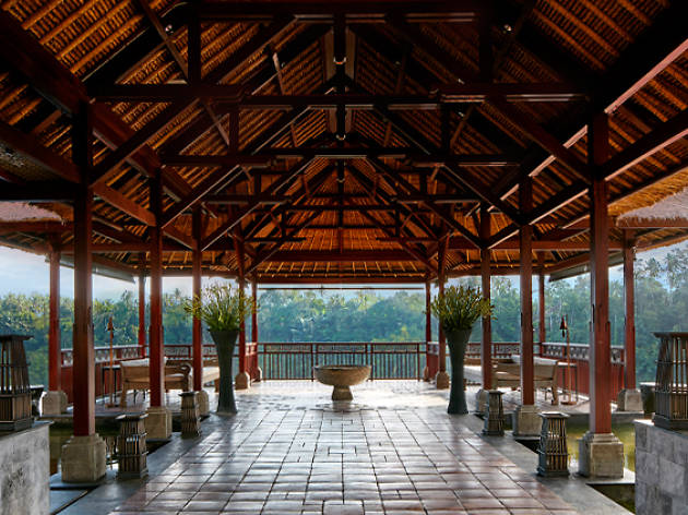For a high-end nature experience For a high-end nature experience