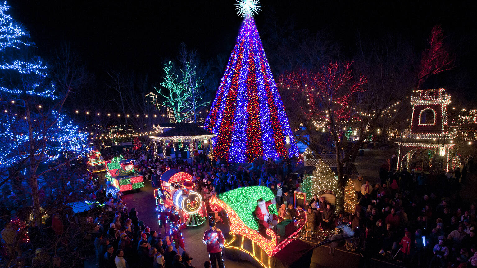 Photos of Christmas lights in America, from NYC to Los Angeles