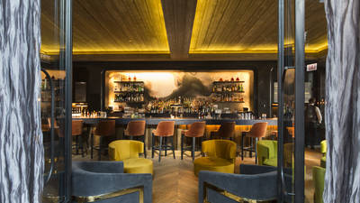 Maple & Ash | Restaurants in Rush & Division, Chicago