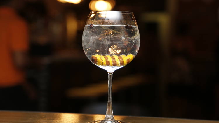 Mercat gin and tonic