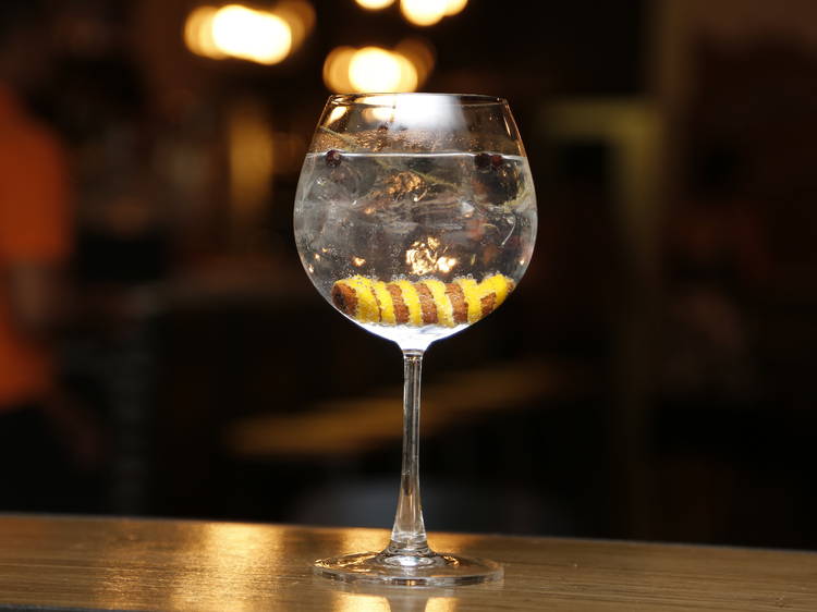 Mercat gin and tonic