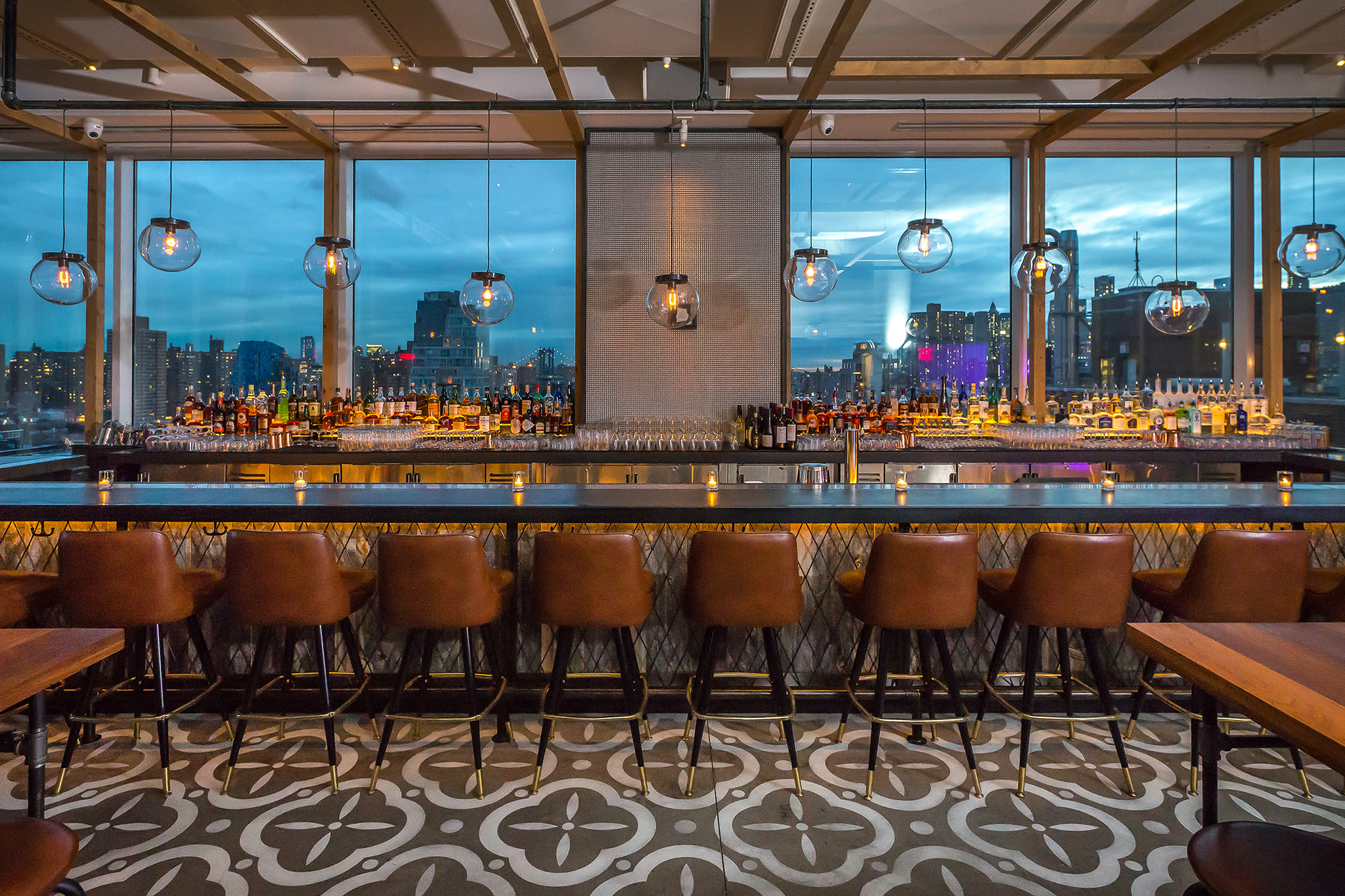 Best rooftop bars in NYC open during the winter