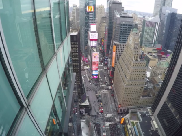 Watch a livestream of Times Square on New Year's Eve! Watch a livestream of Times Square on New Year's Eve!