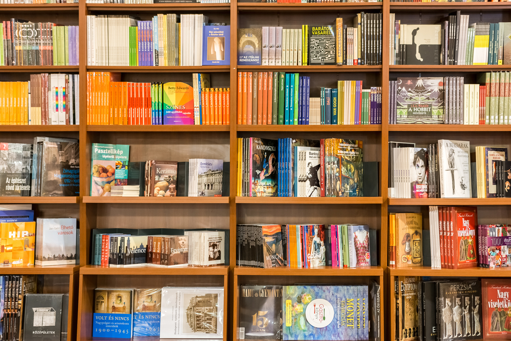 16 Lovely Bookstores in Manhattan to Visit (Best NYC Bookstores)