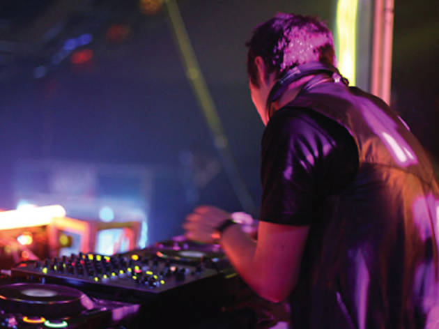 DJ Warehouse DJ Warehouse