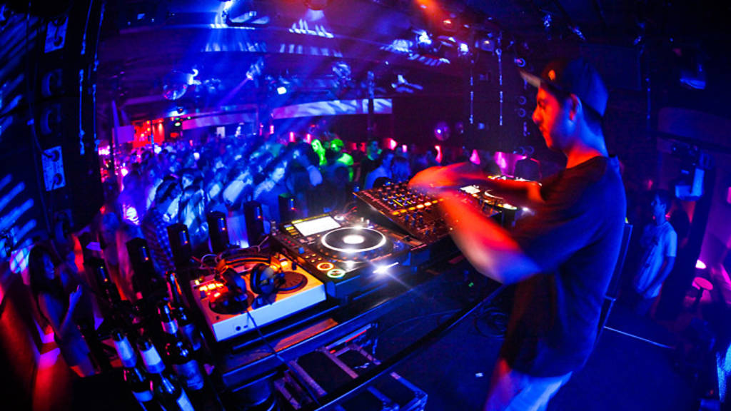 Seven Nightclub | Clubs in South Melbourne, Melbourne