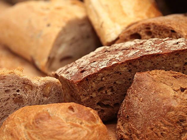 Generic bread photo 01 Loaves of bread lay together