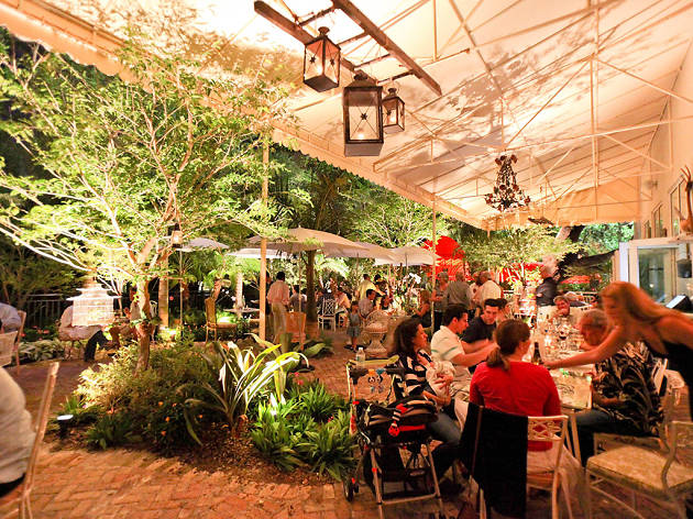 Peacock Garden Cafe Restaurants In Coconut Grove Miami