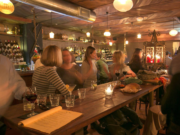 The best first date bars in Sydney