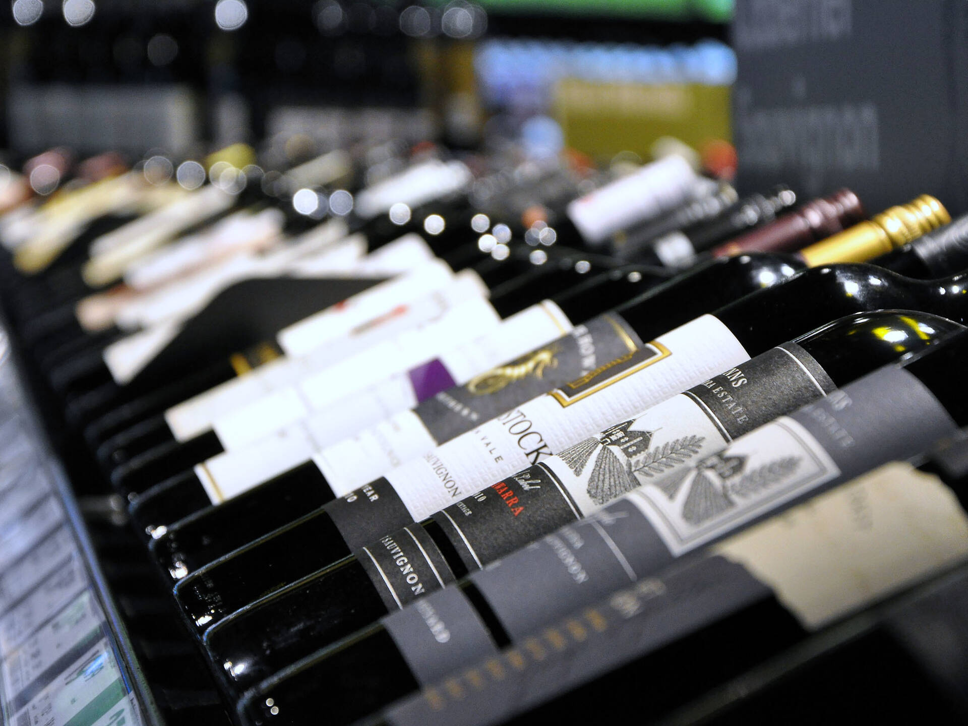 Latenight bottle shops in Melbourne