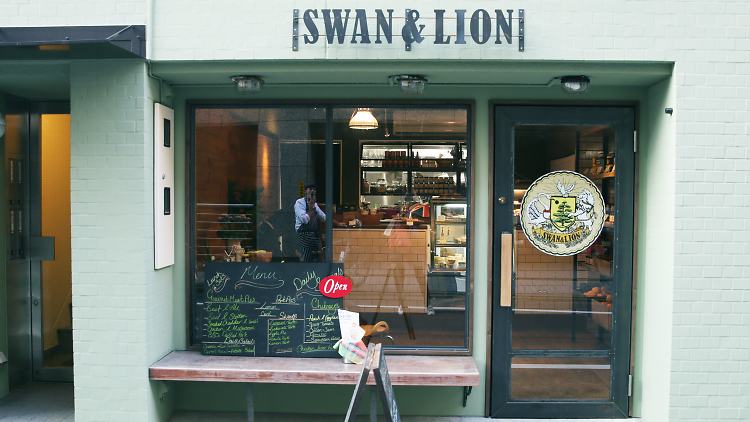 Swan & Lion