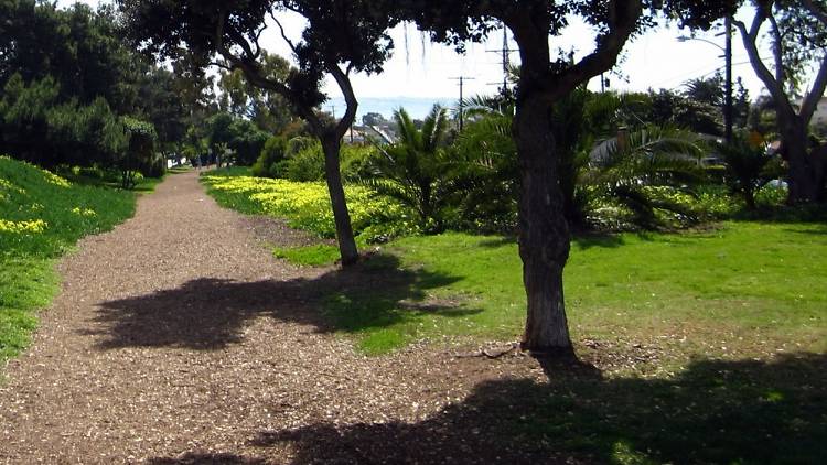 Veterans Parkway (Hermosa Valley Greenbelt)