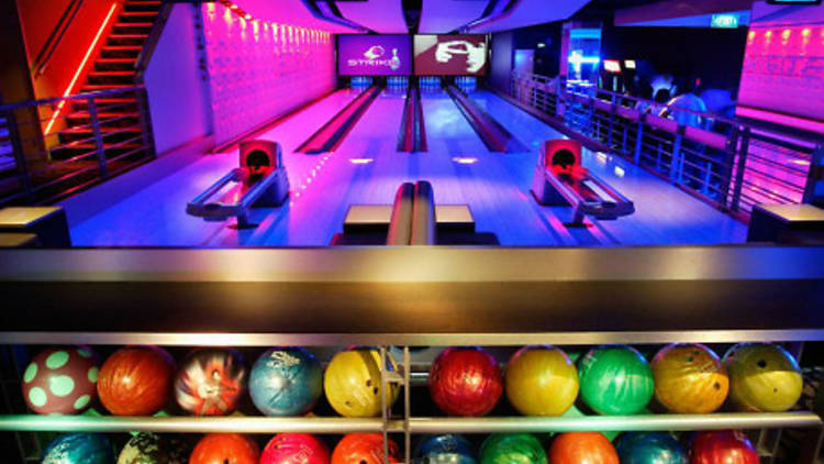 Strike Bowling Bar: Entertainment Quarter