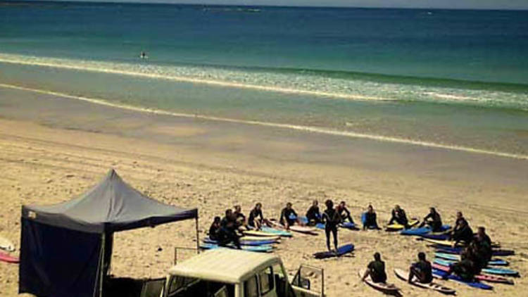 Waves Surf School