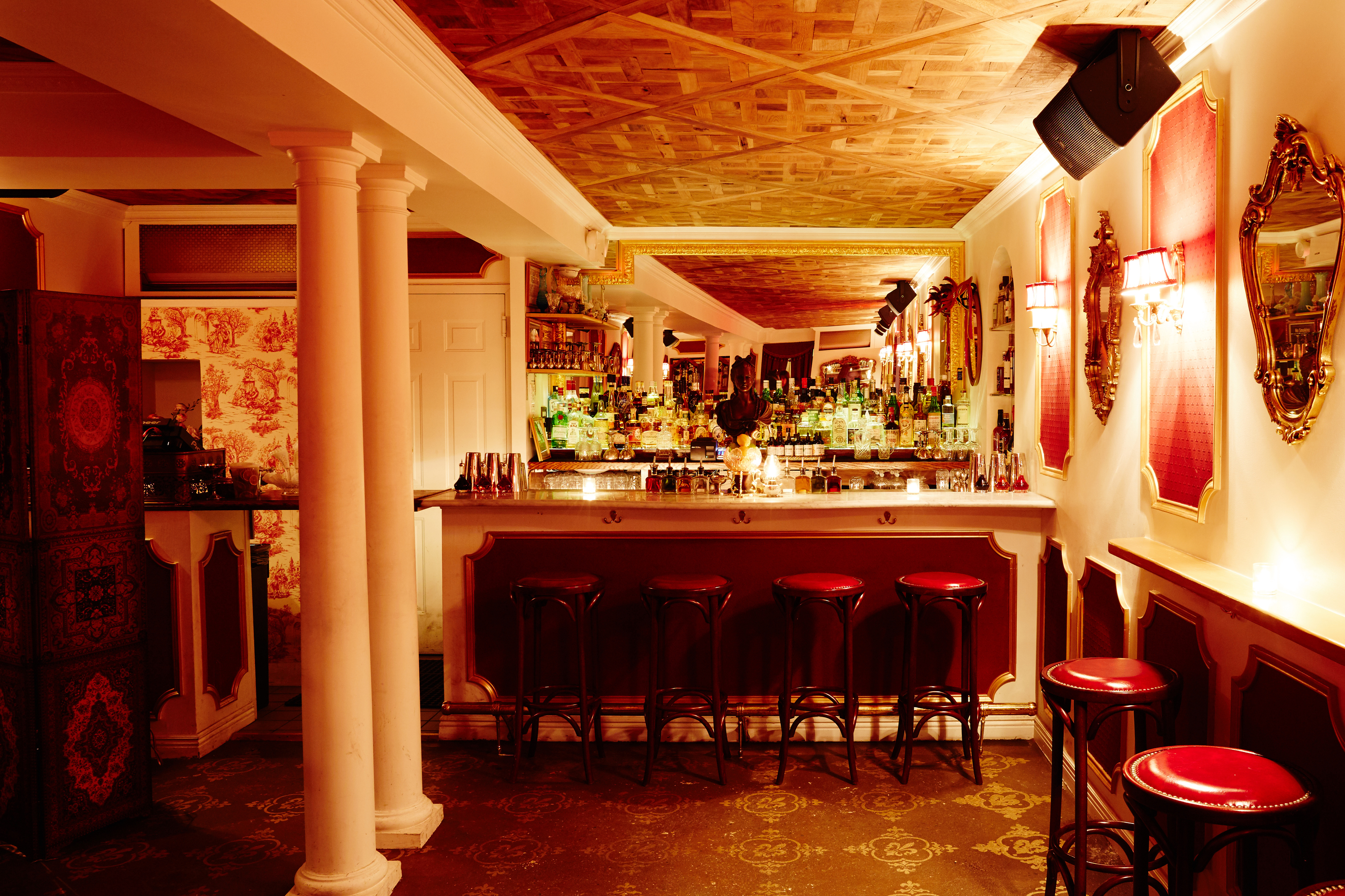 Most romantic bars in NYC, including lounges and speakeasies