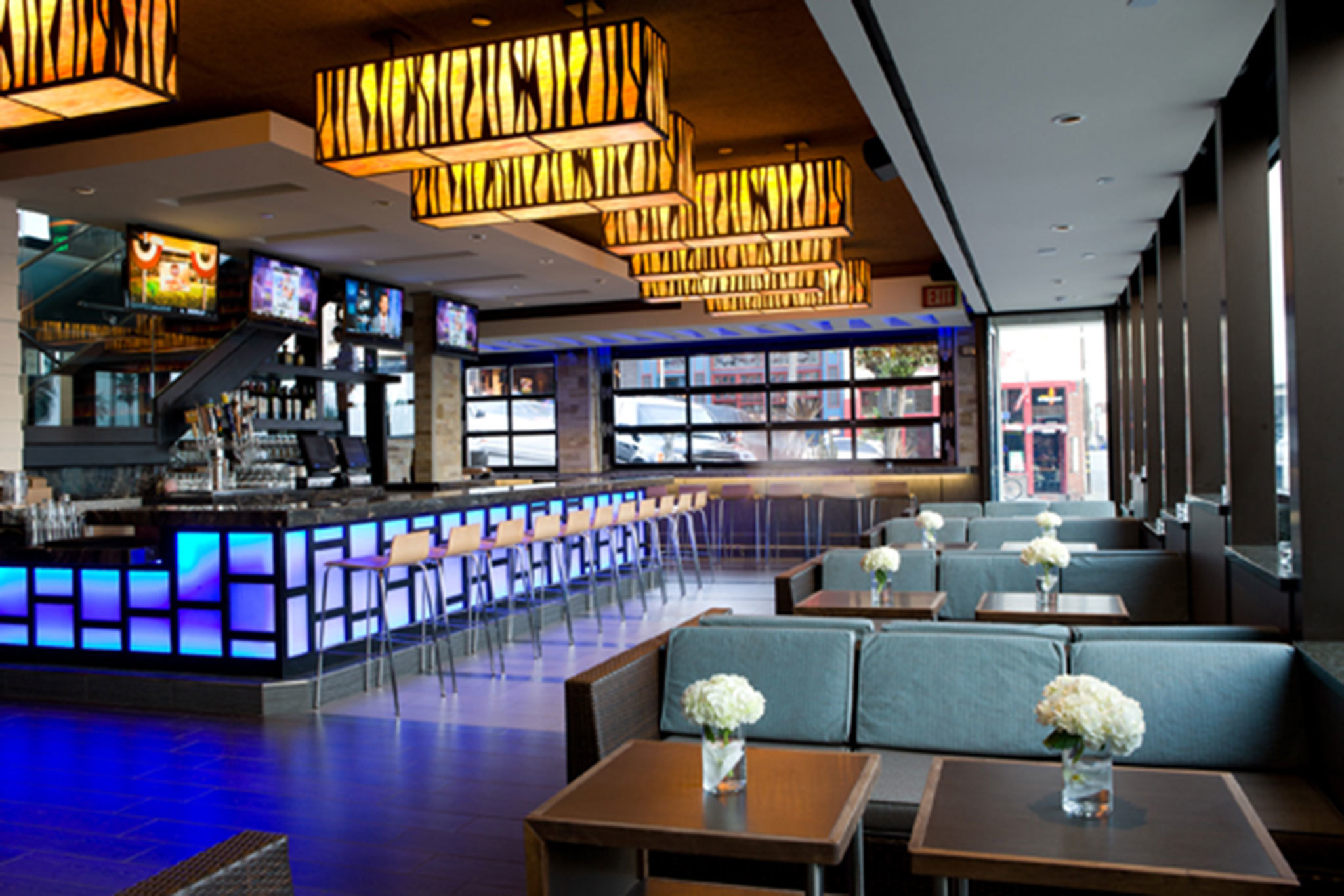 Ultimate Guide to Lounges in Manhattan Beach: Experience Luxury by the Shore