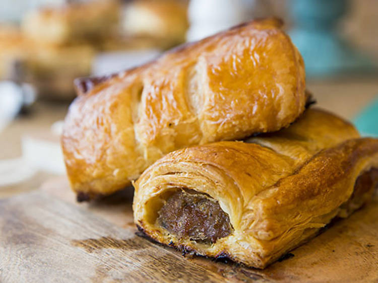 Pork and fennel sausage roll – Bourke Street Bakery