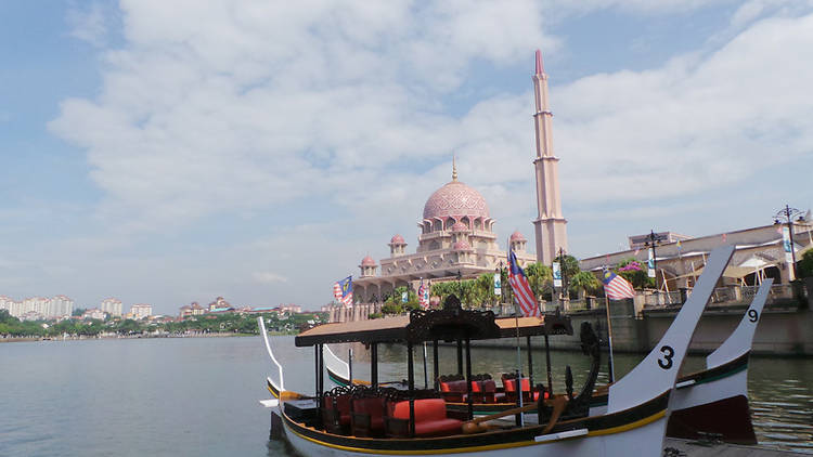Cruise putrajaya lake Putrajaya