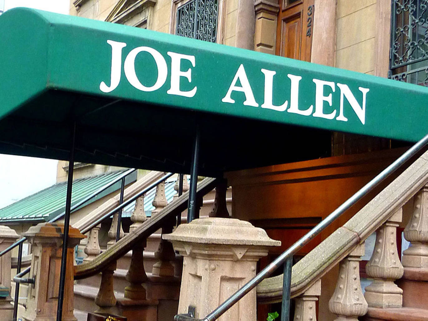 11 Best Restaurant Row NYC Eateries to Visit Before Broadway